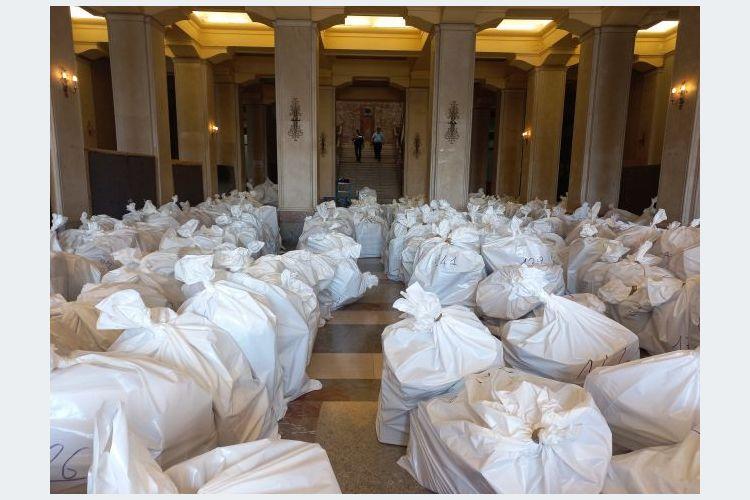 Consultazioni Amministrative e Referendarie 2022: 82 i presidenti di seggio sostituiti, 36 gli scrutatori.