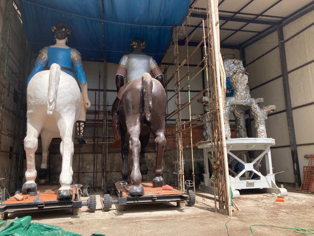 Vara e Giganti: sopralluogo degli Assessori Minutoli e Caruso al deposito di via Catania