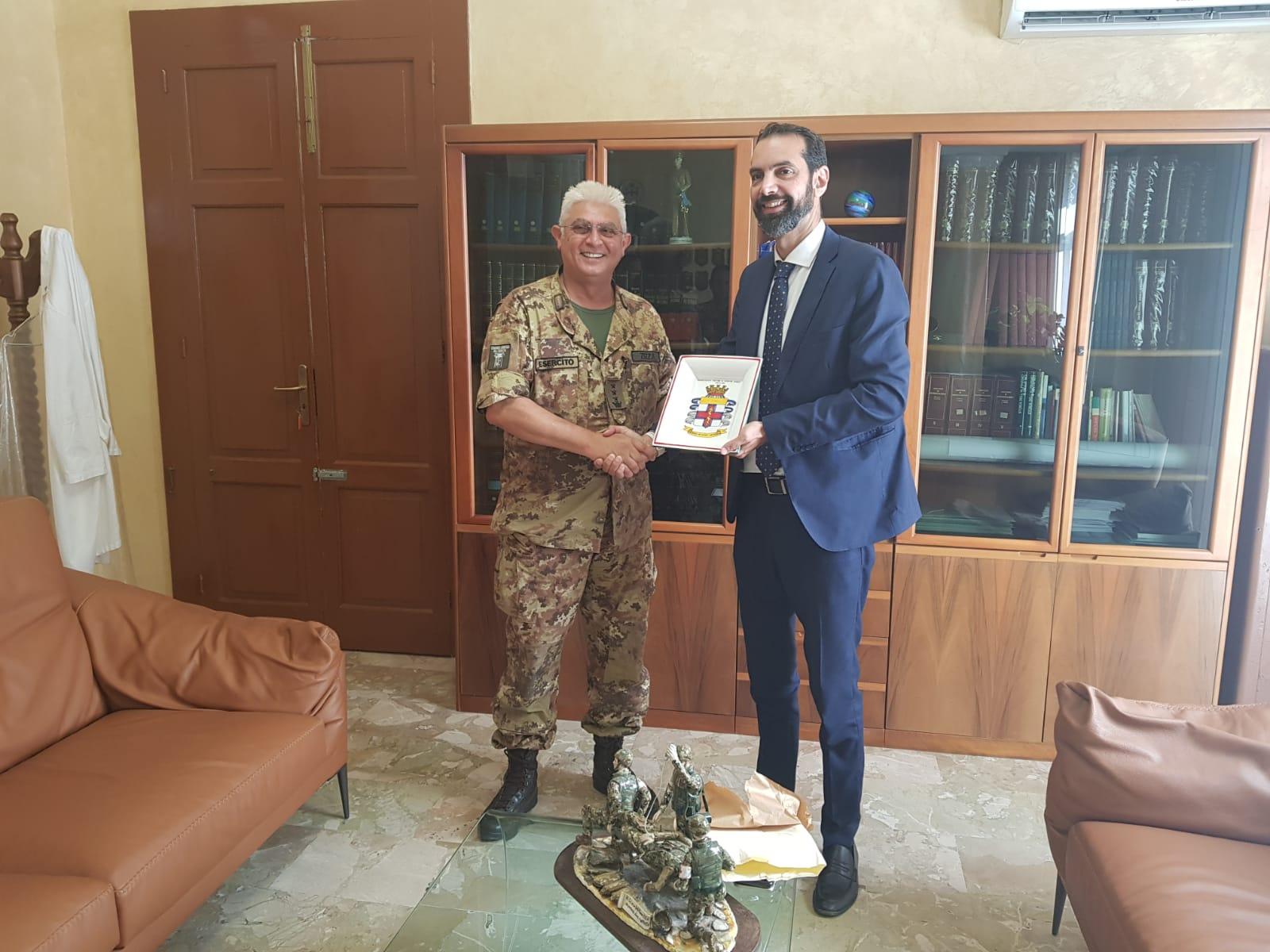 Il Sindaco Basile oggi in visita di cortesia dal Direttore del Dipartimento Militare di Medicina Legale Zizza