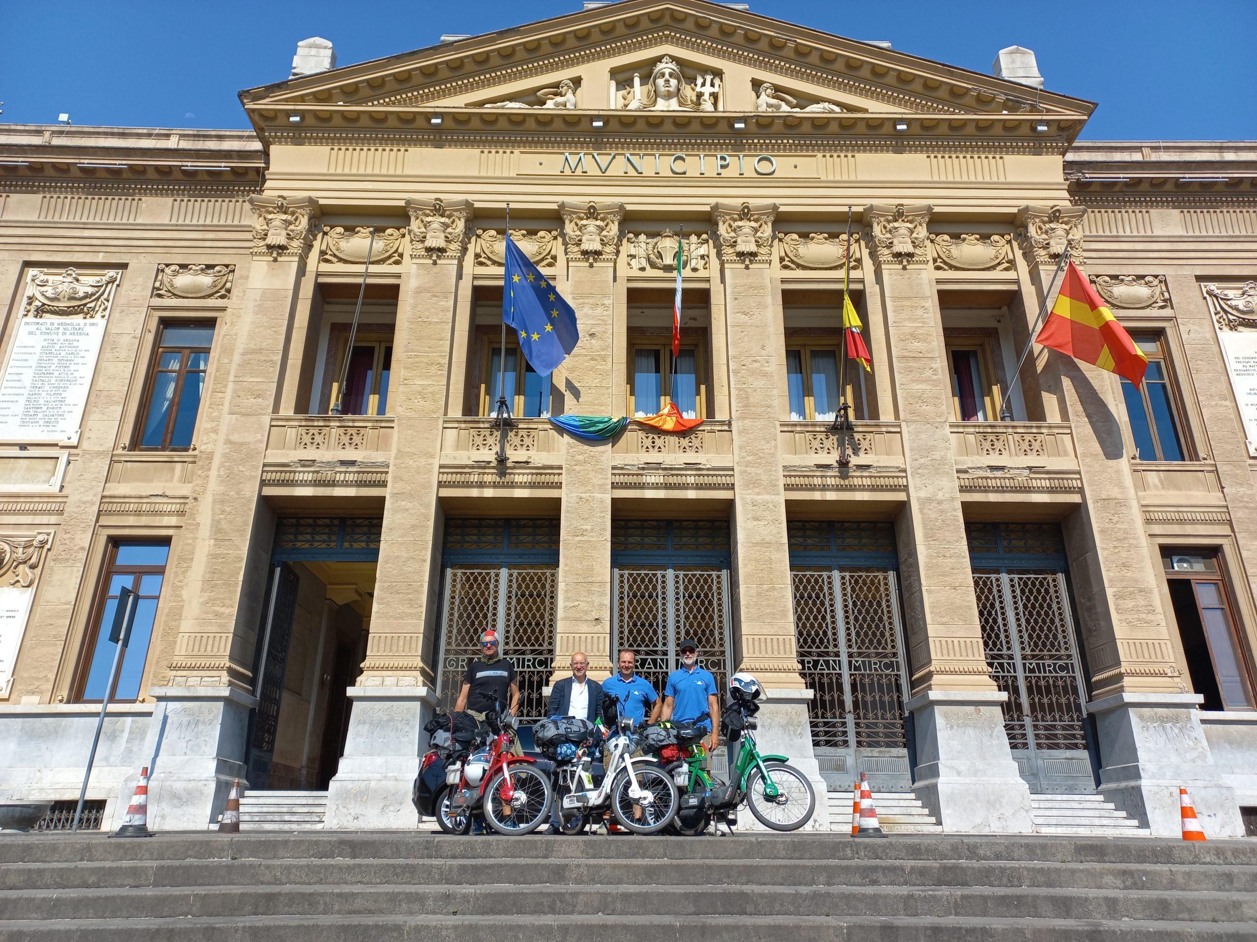 Ricevuti a Palazzo Zanca dall'Assessore Caruso tre "centauri" romagnoli del progetto "Ciao Ciao Ciao Italia"