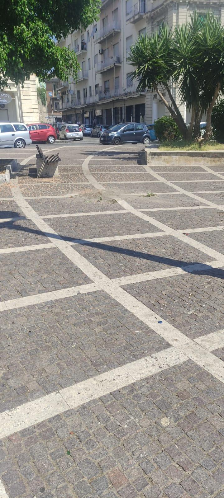 Rimosse le bibliocabine in Piazza del Popolo ed in via Garibaldi vandalizzate ed in totale stato di abbandono ed incuria