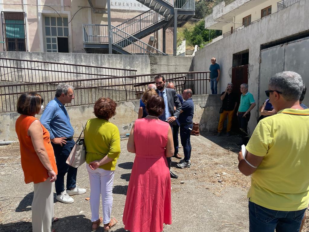 Consegnati i lavori della scuola di Giampilieri