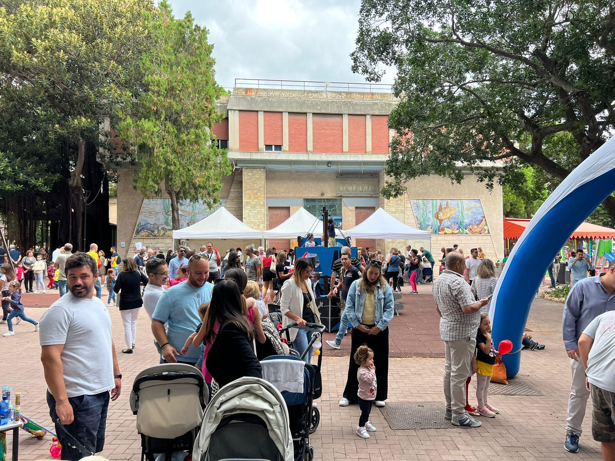 Un weekend per nonni e nipoti: ieri Villa Mazzini in festa. Il Sindaco Basile: “Iniziativa fortemente voluta in un luogo attrattivo per la città”. L’Assessore Calafiore: "Attività da riproporre nel tempo per tutta la cittadinanza"