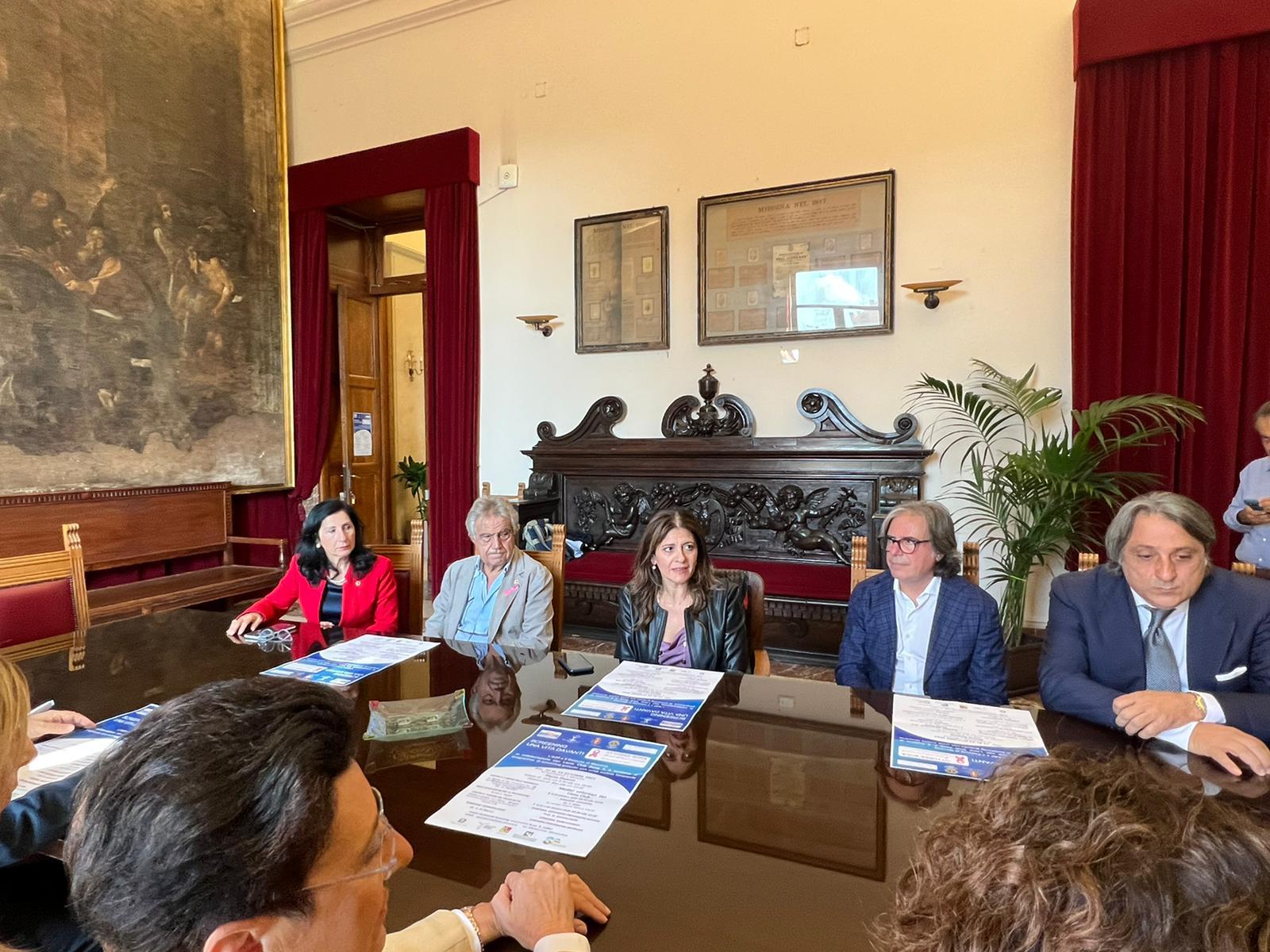 Presentata a Palazzo Zanca l’iniziativa “Screening una vita davanti-Ottobre rosa, il mese della prevenzione del tumore al seno”: invito alla cittadinanza sabato 22 e domenica 23  a Piazza Duomo