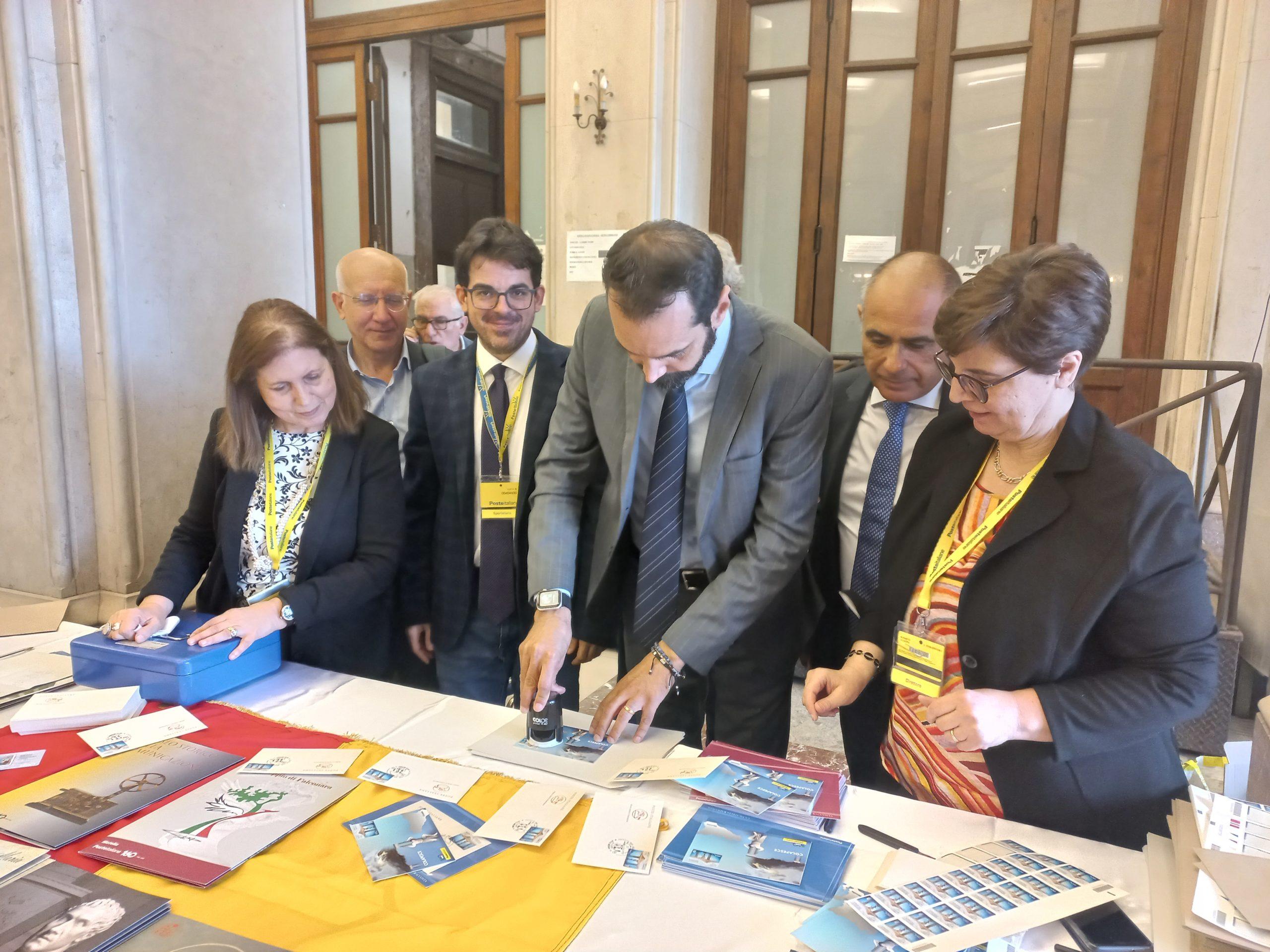 Presentato a Palazzo Zanca il francobollo celebrativo della figura mitologica di Colapesce