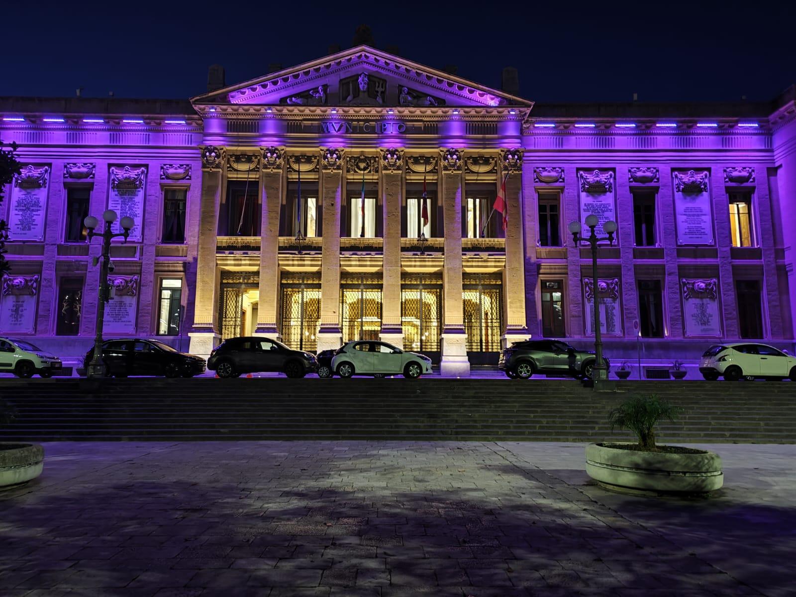 Palazzo Zanca per il 17 novembre si illumina ad intermittenza: si spegne per la Giornata mondiale della Prematurità e si colora di viola per la Giornata mondiale dedicata alla lotta contro il tumore al pancreas
