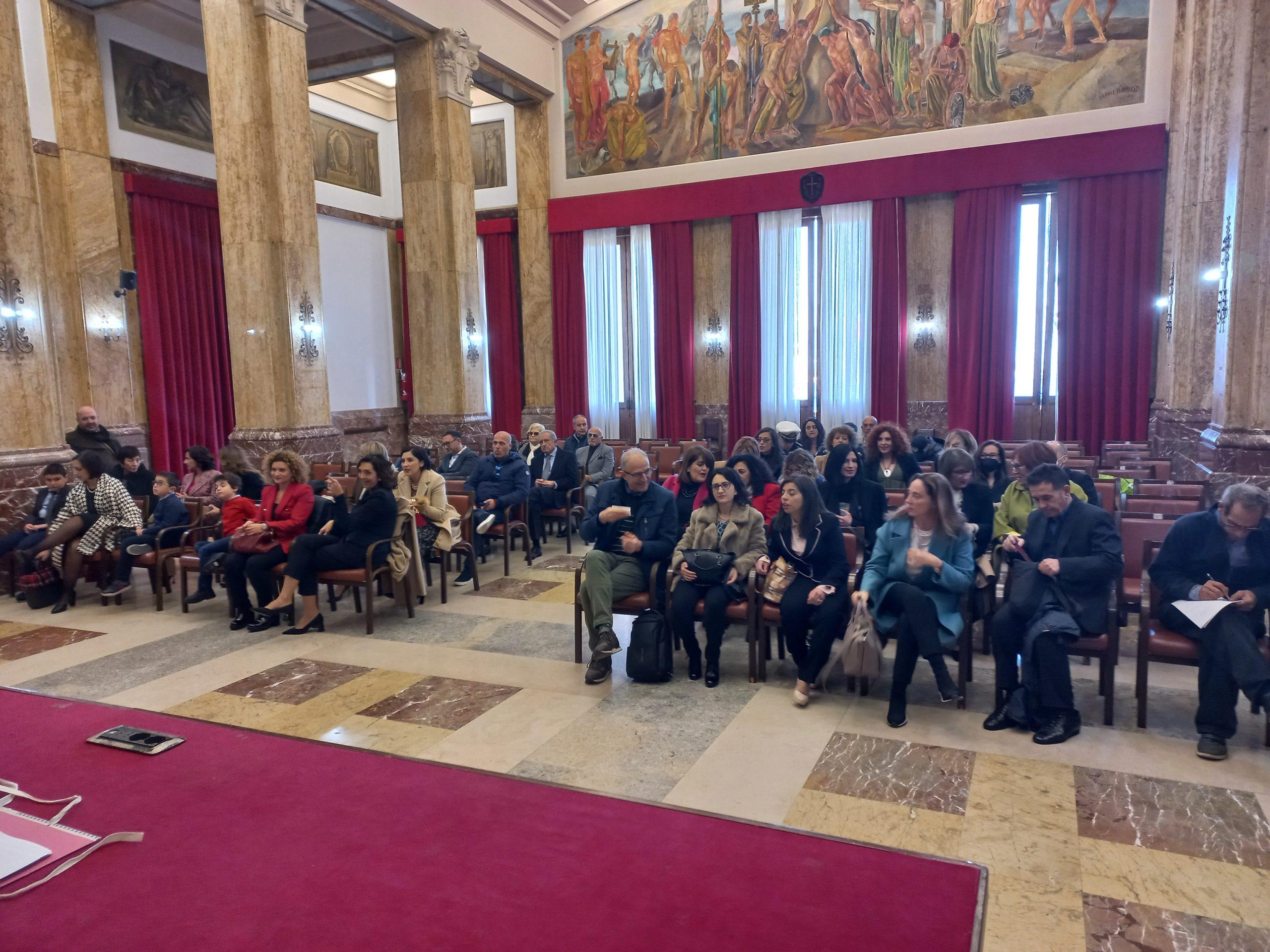 Firmati oggi a Palazzo Zanca trentuno contratti: ventinove a tempo indeterminato e due a tempo determinato